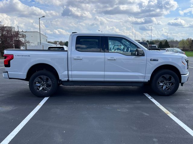 2025 Ford F-150 Lightning Flash - Photo 47