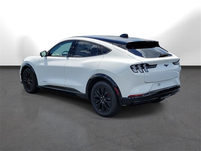 2025 Ford Mustang Mach-E Premium photo 3
