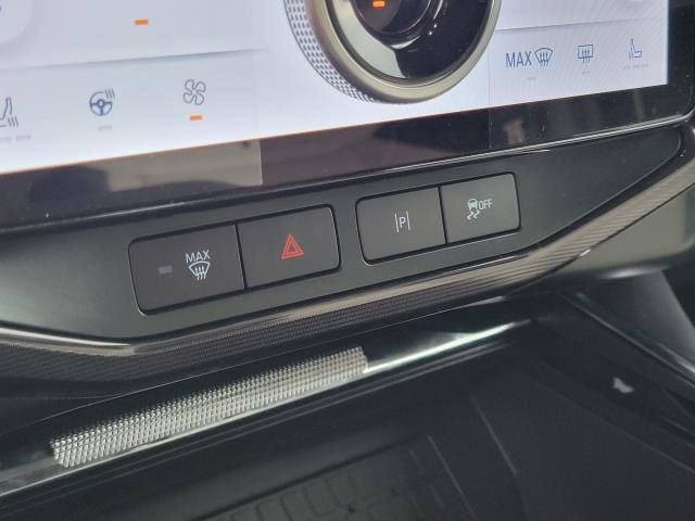 2025 Ford F-150 Lightning Platinum - Photo 35