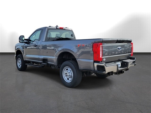 2025 Ford F-350 XL photo 3