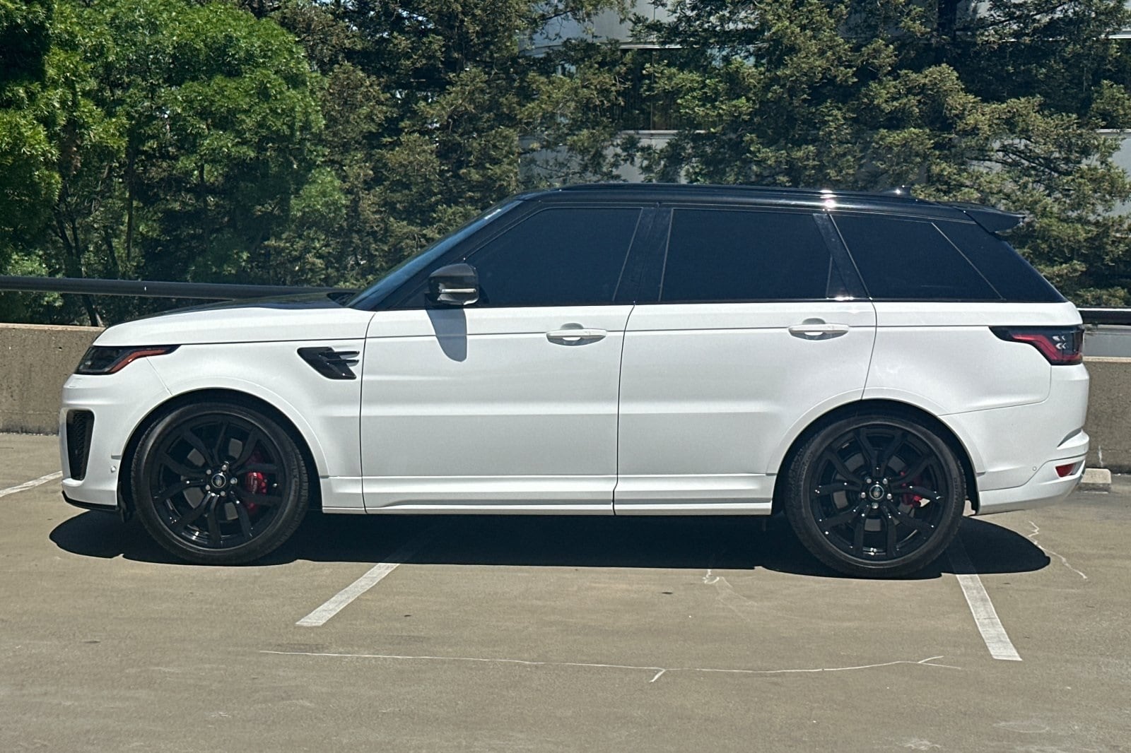 Used 2022 Land Rover Range Rover Sport SVR with VIN SALWZ2RE2NA220048 for sale in Walnut Creek, CA