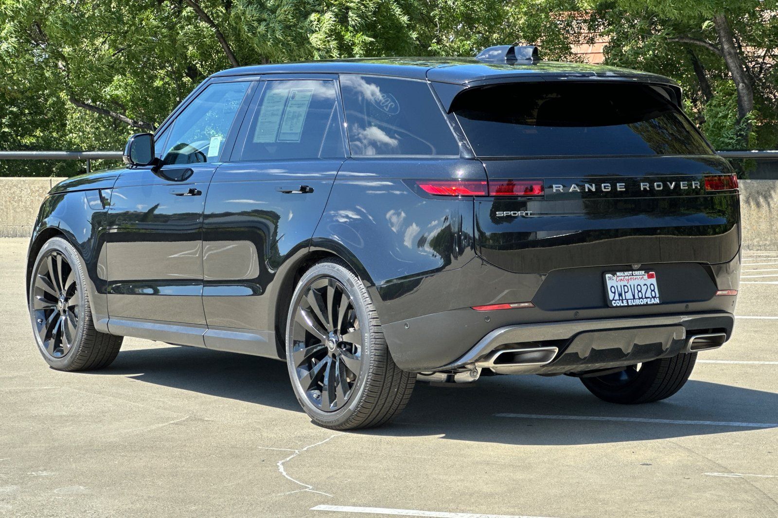 2025 Land Rover Range Rover Sport SE photo 2