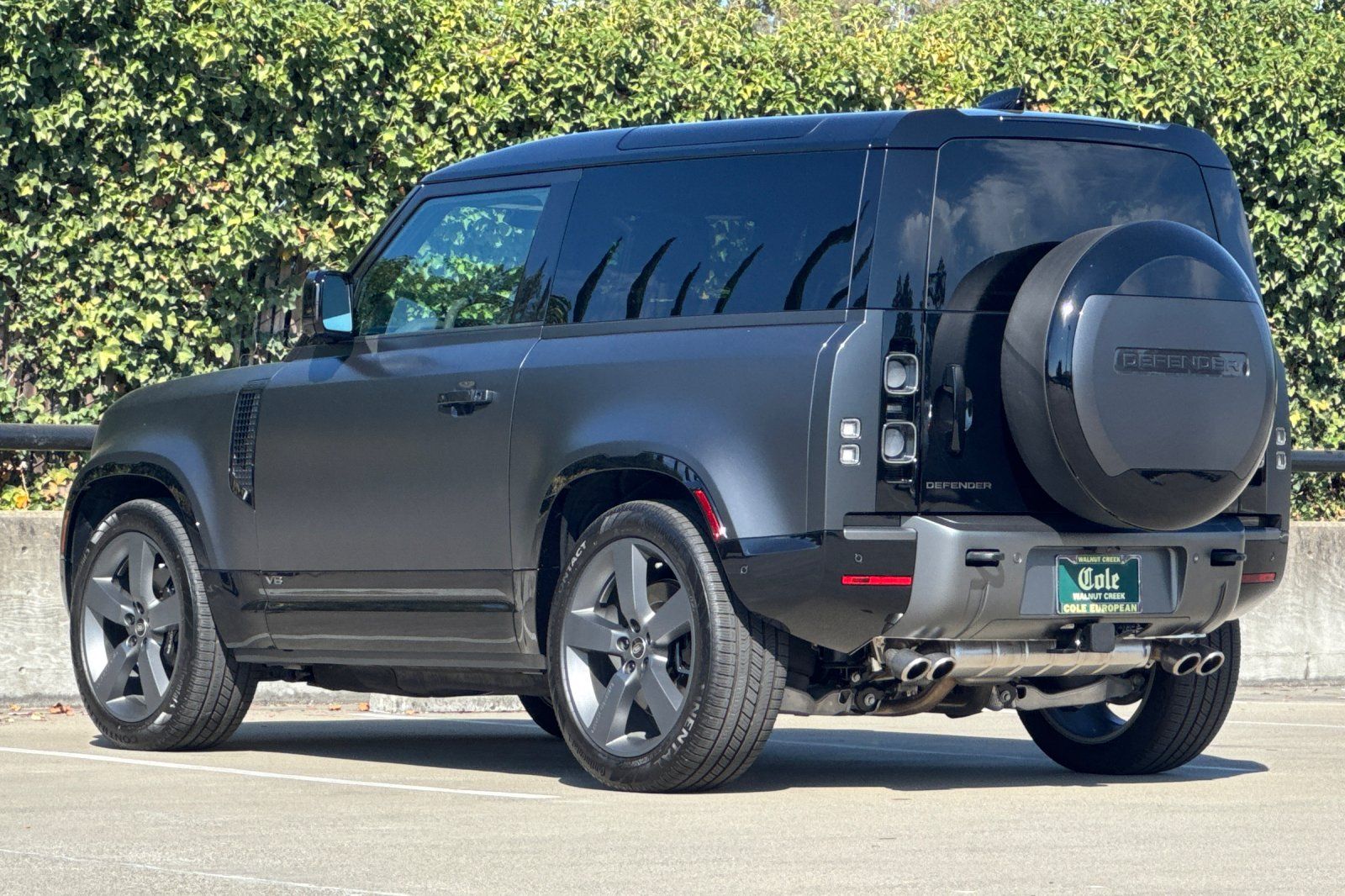 2023 Land Rover Defender 90 Carpathian Edition photo 2