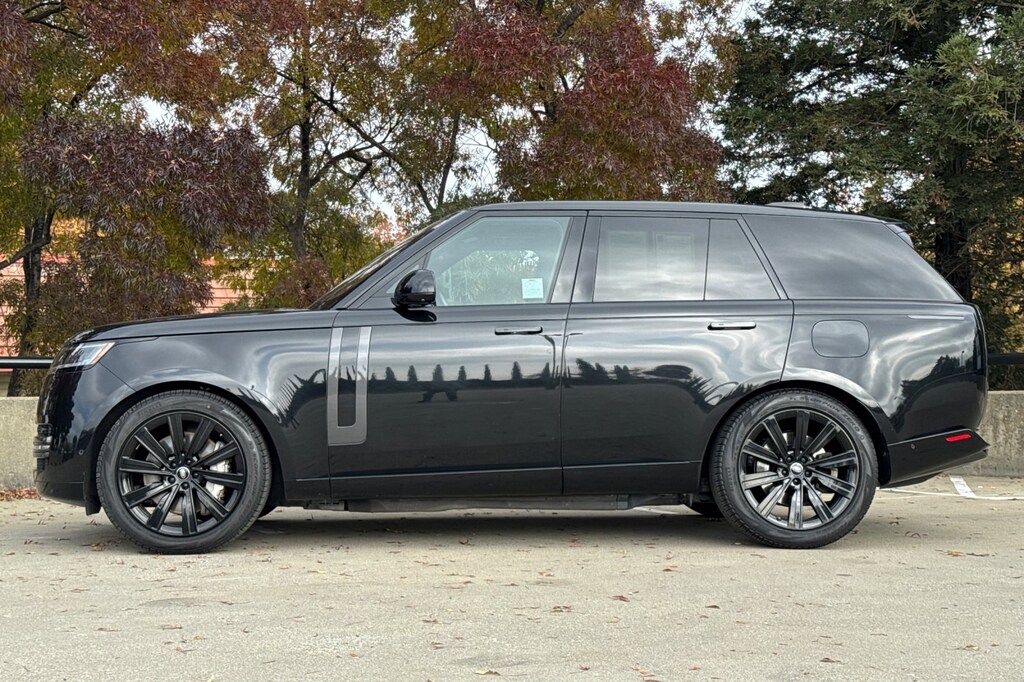 Used 2023 Land Rover Range Rover Plug-In Hybrid SE SUV