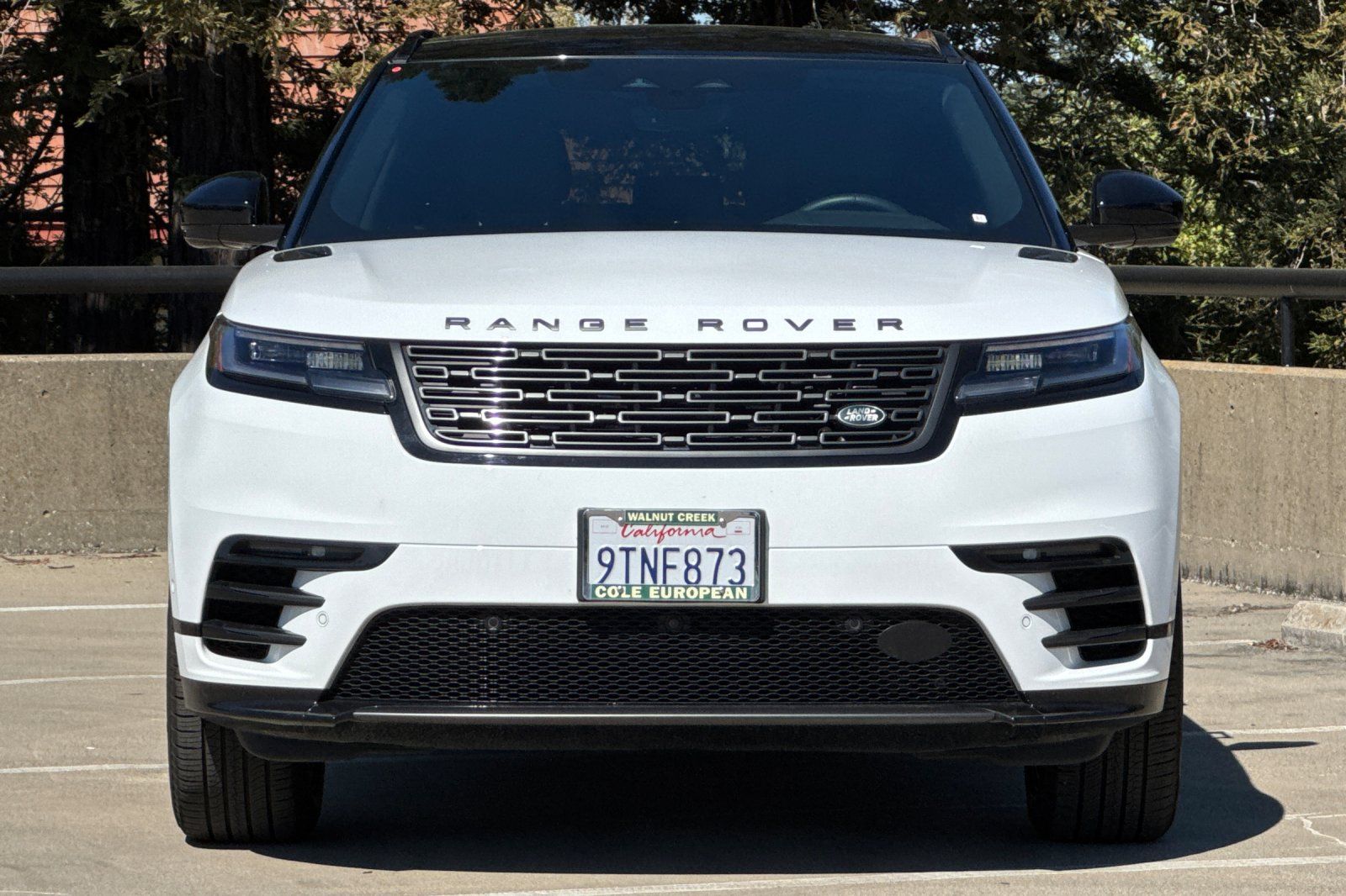 2026 Land Rover Range Rover Velar Dynamic SE photo 3