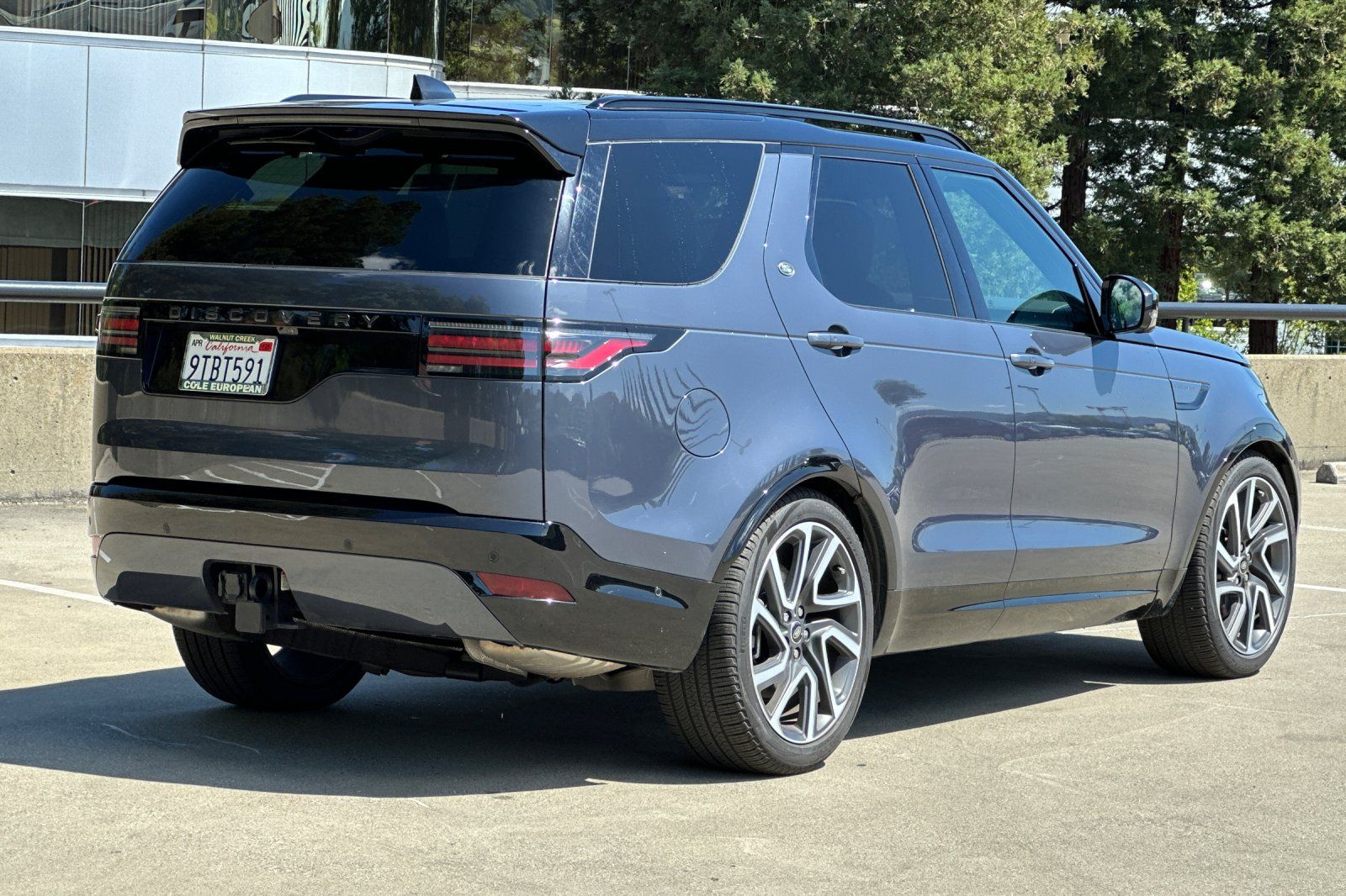 2025 Land Rover Discovery Dynamic SE photo 4