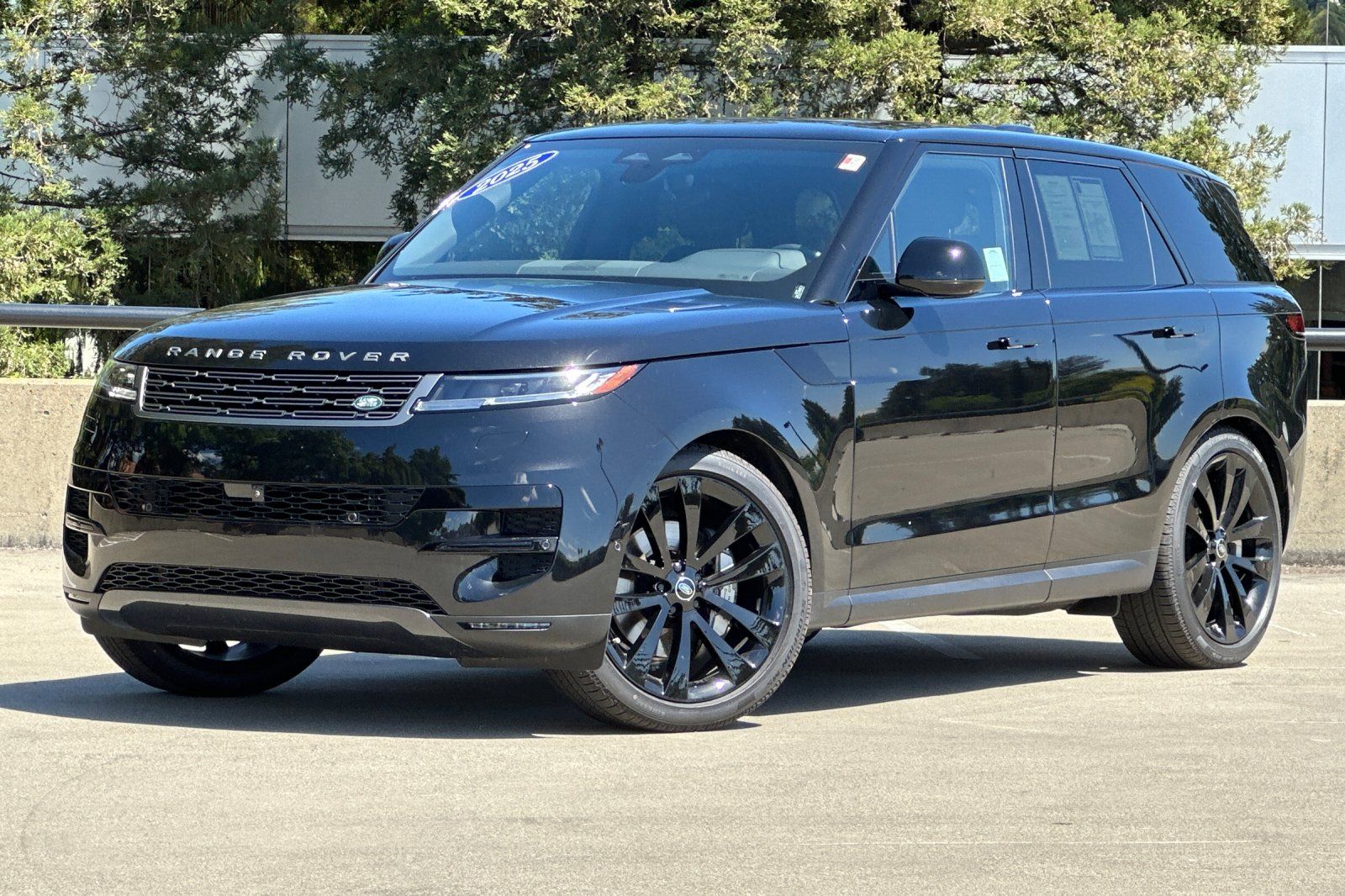 2025 Land Rover Range Rover Sport SE photo 1