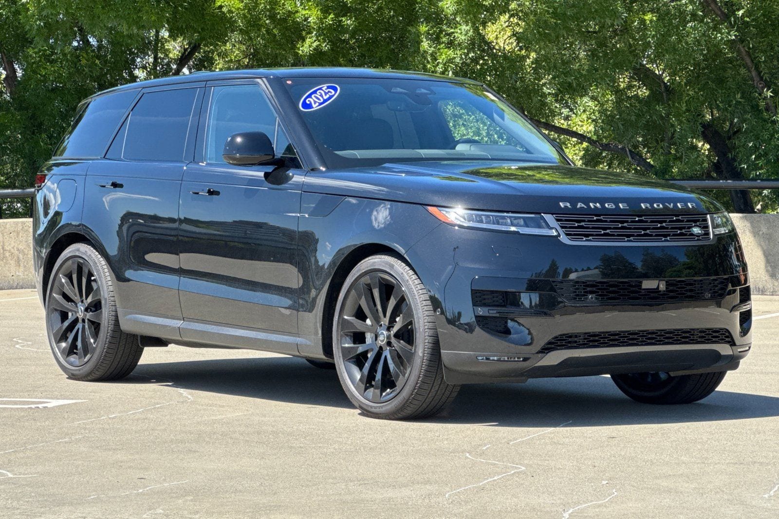 2025 Land Rover Range Rover Sport SE photo 6