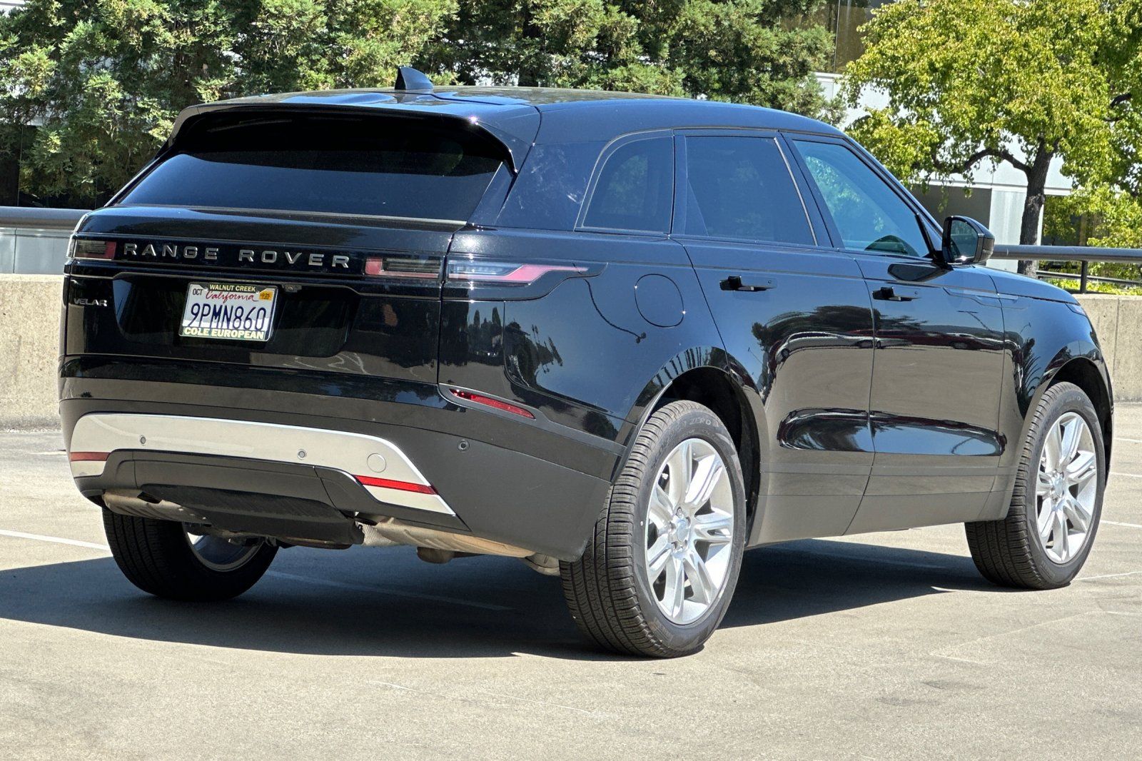 2025 Land Rover Range Rover Velar S photo 4