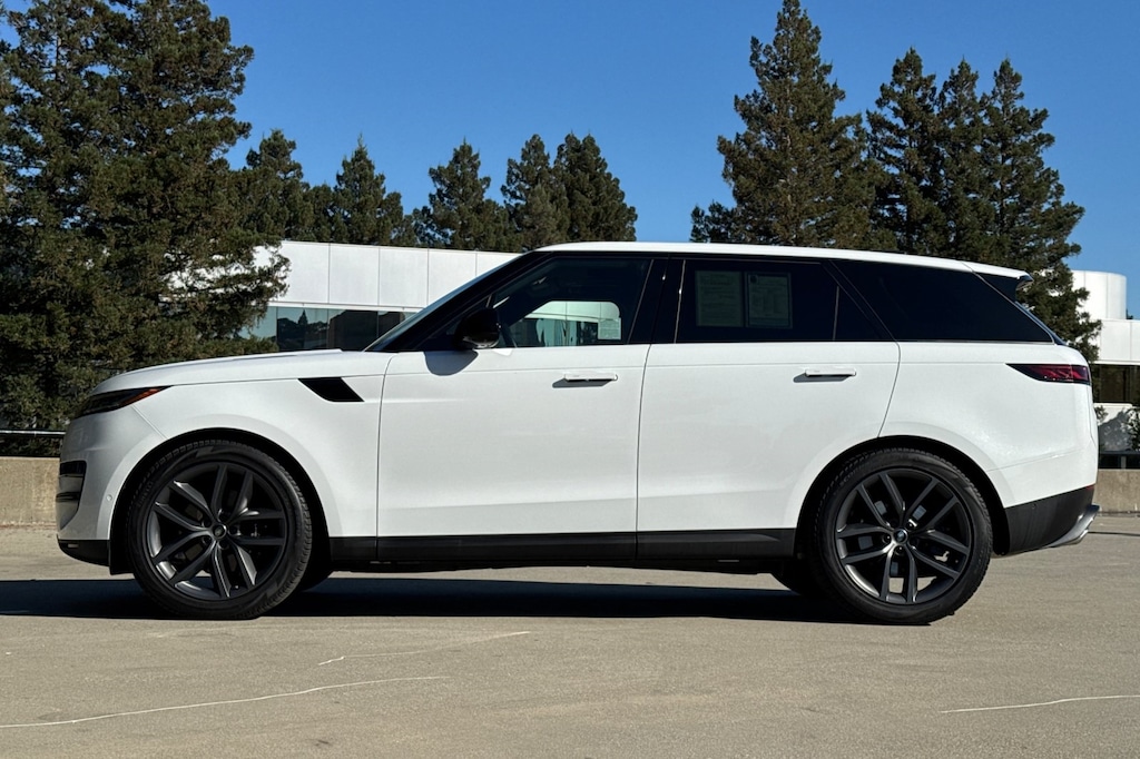 Used 2025 Land Rover Range Rover Sport SE SUV
