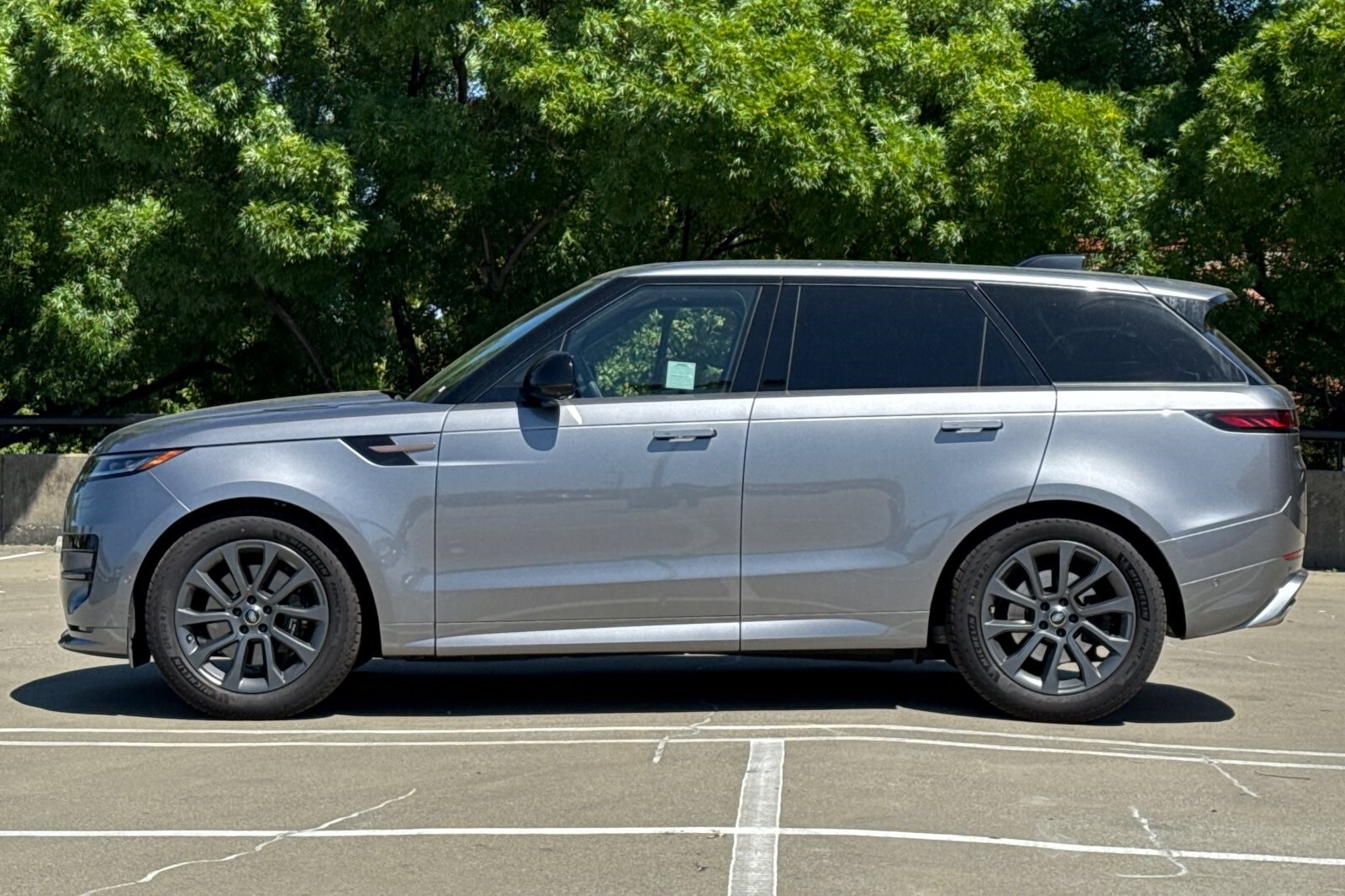 Used 2024 Land Rover Range Rover Sport SE Dynamic with VIN SAL1L9FU0RA196693 for sale in Walnut Creek, CA