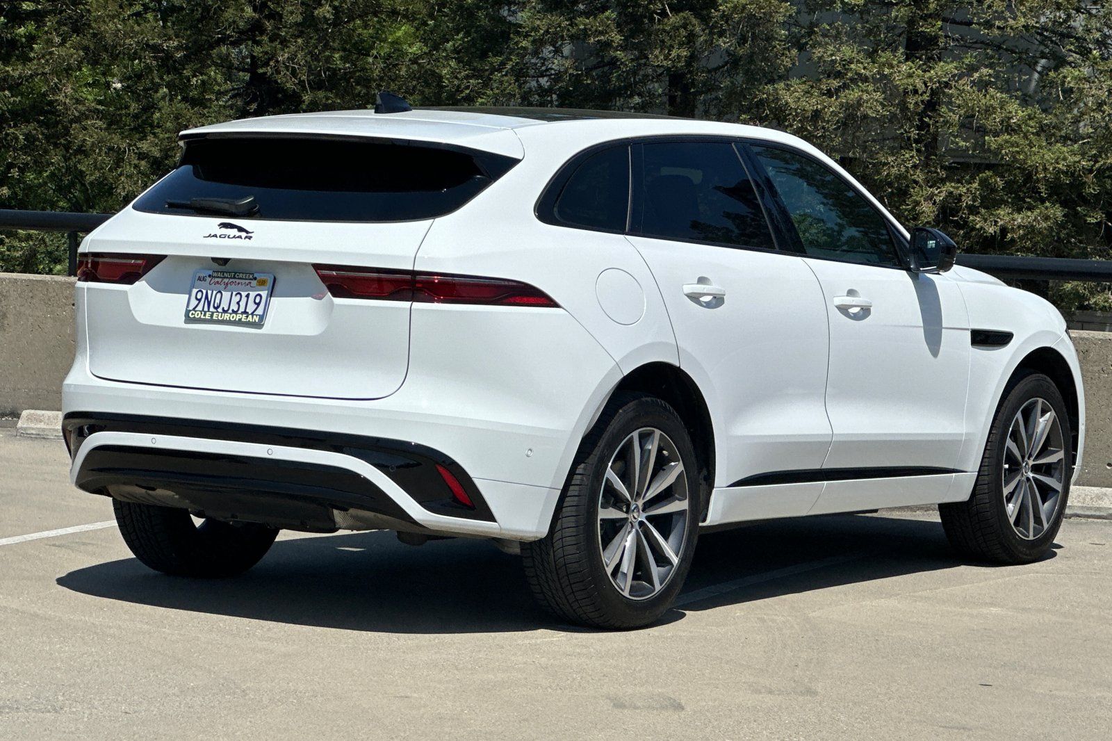 2024 Jaguar F-PACE P250 R-Dynamic S photo 4