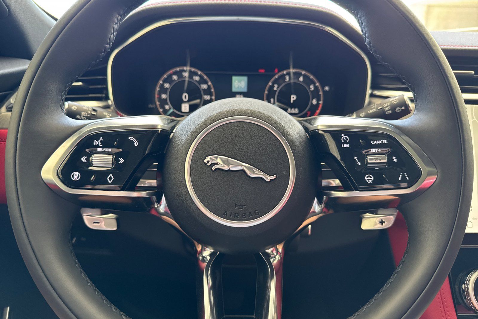 2026 Jaguar F-Pace R-Dynamic S - Photo 23