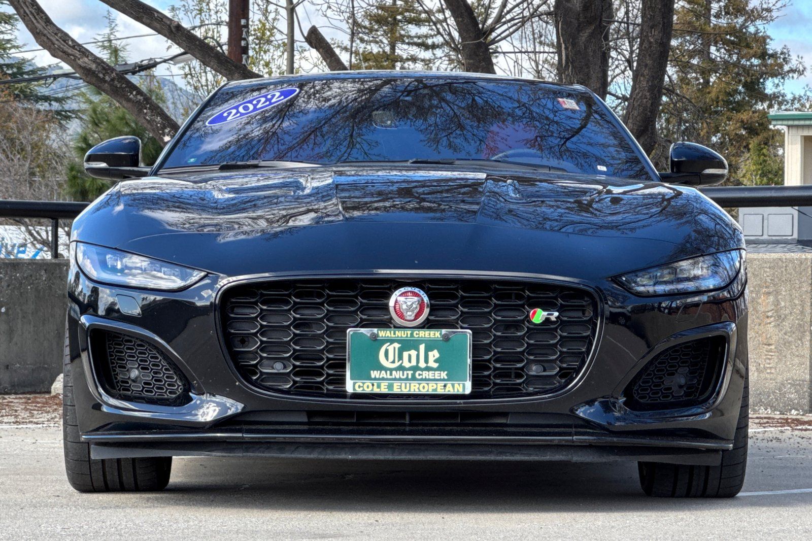 2022 Jaguar F-TYPE R photo 3