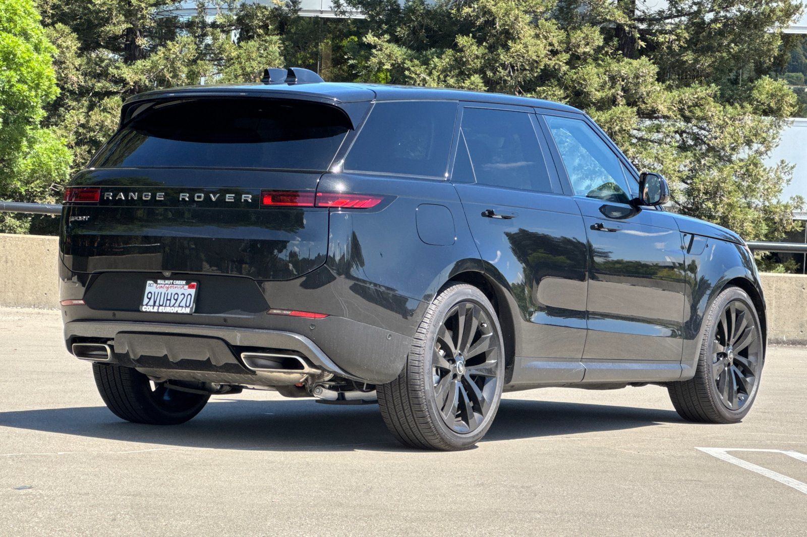 2025 Land Rover Range Rover Sport SE photo 4