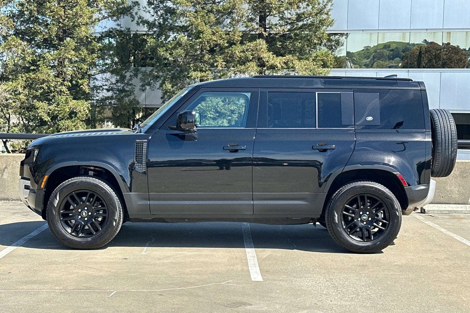 Used 2024 Land Rover Defender S with VIN SALEJ7EXXR2250907 for sale in Walnut Creek, CA