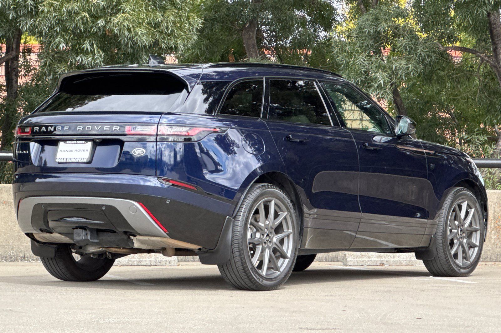 2022 Land Rover Range Rover Velar P250 R-Dynamic S photo 4