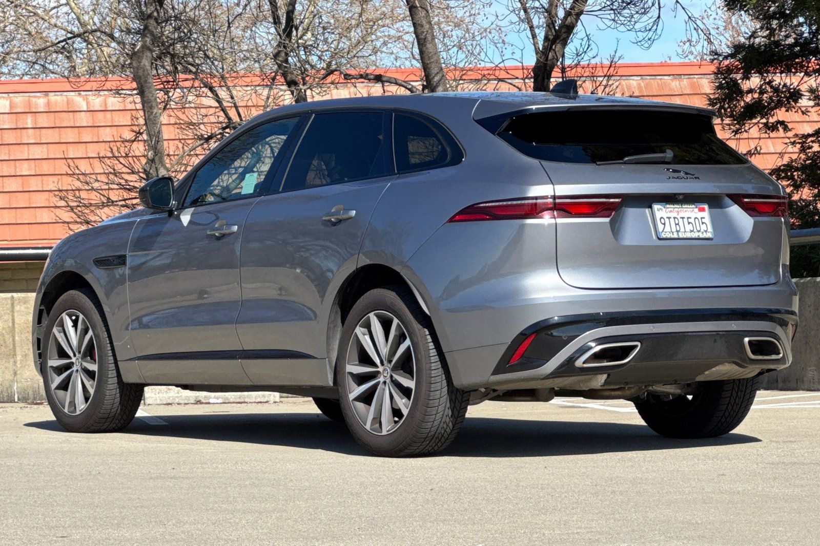 2025 Jaguar F-PACE P400 R-Dynamic S photo 2