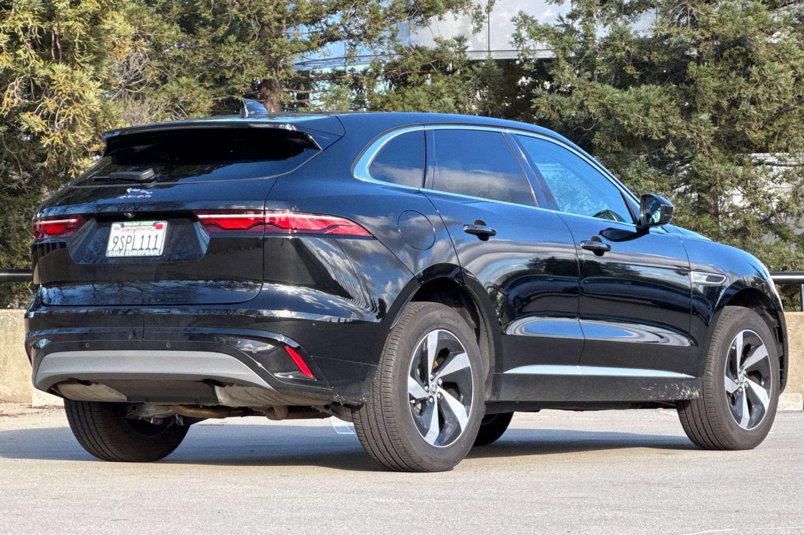 2025 Jaguar F-PACE P250 R-Dynamic S photo 4