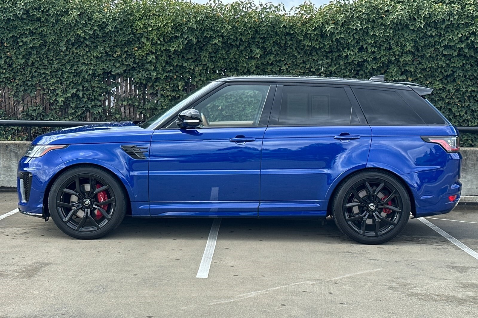 Used 2022 Land Rover Range Rover Sport SVR with VIN SALWZ2REXNA222971 for sale in Walnut Creek, CA