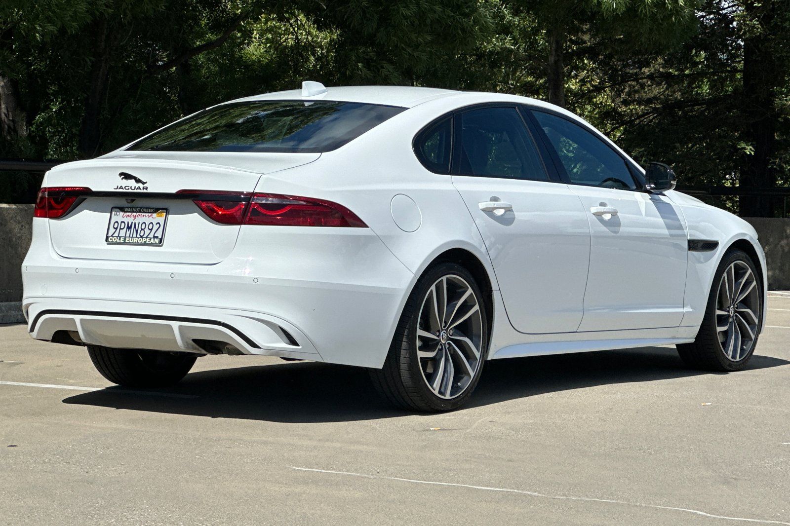 2024 Jaguar XF R-Dynamic SE photo 4