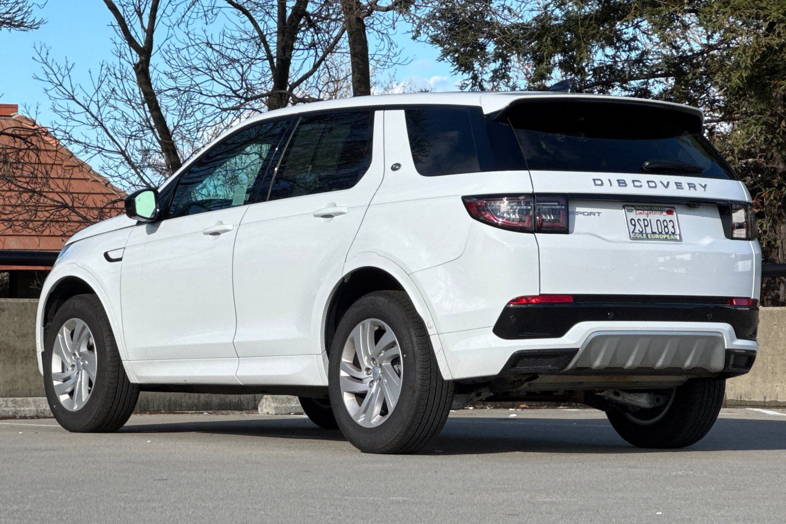 2025 Land Rover Discovery Sport S photo 2
