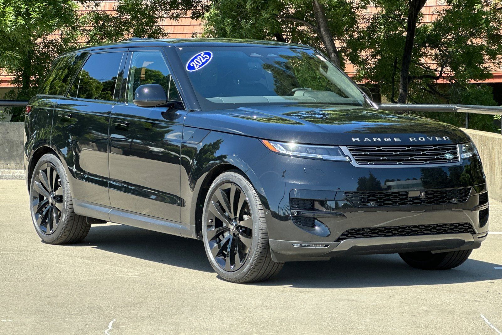 2025 Land Rover Range Rover Sport SE photo 6
