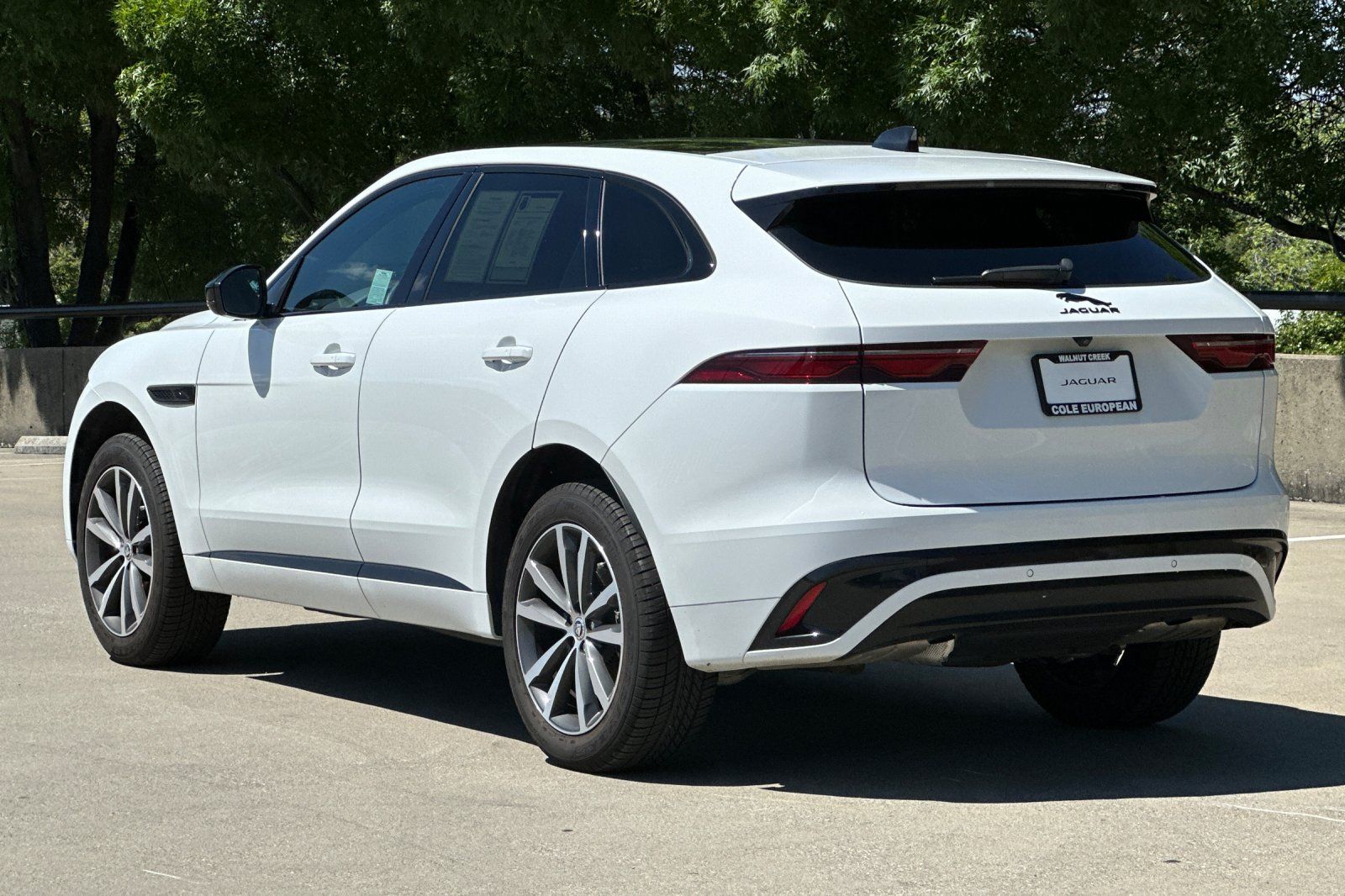 2025 Jaguar F-PACE P250 R-Dynamic S photo 2