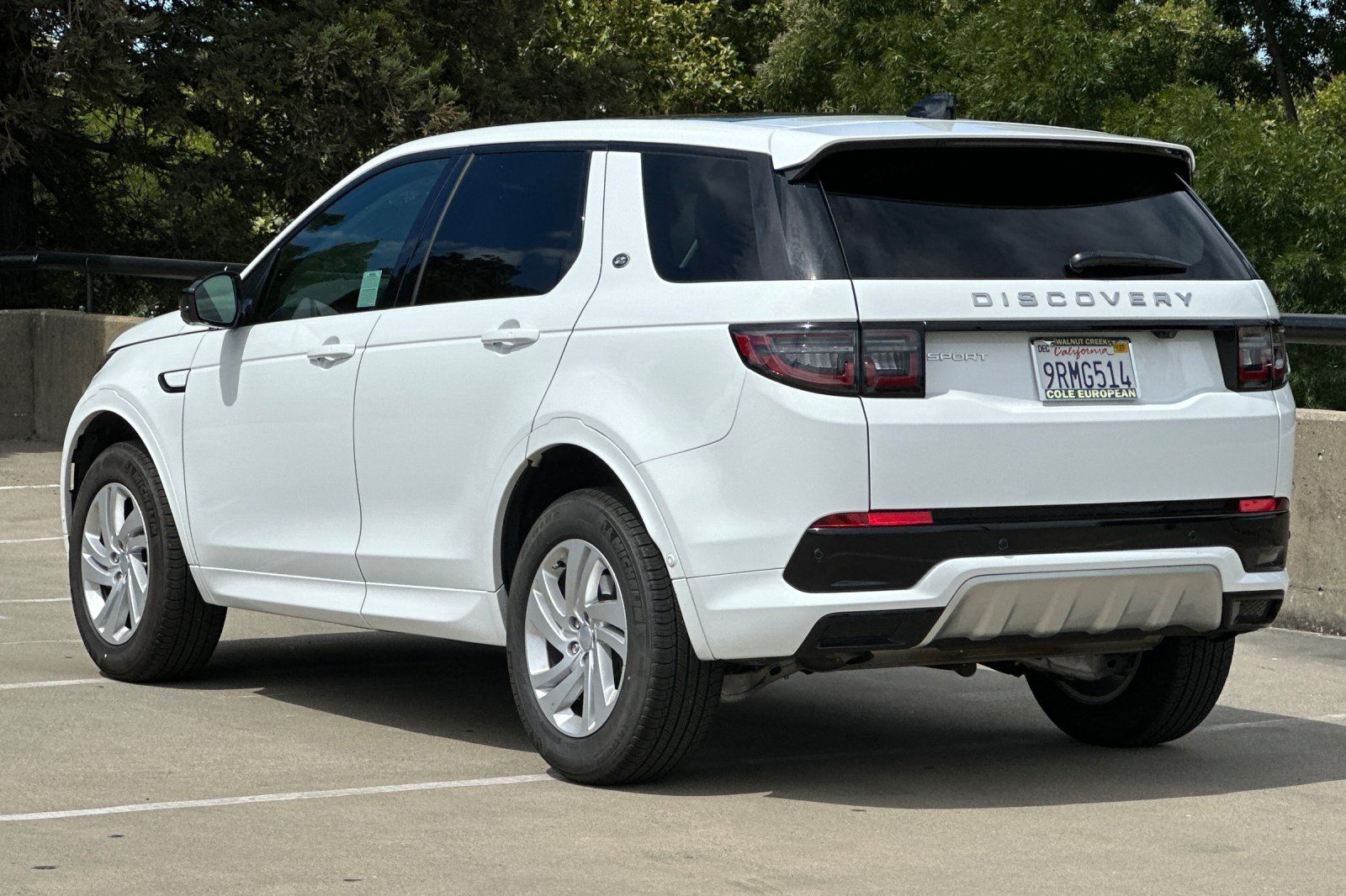 2024 Land Rover Discovery Sport S photo 2