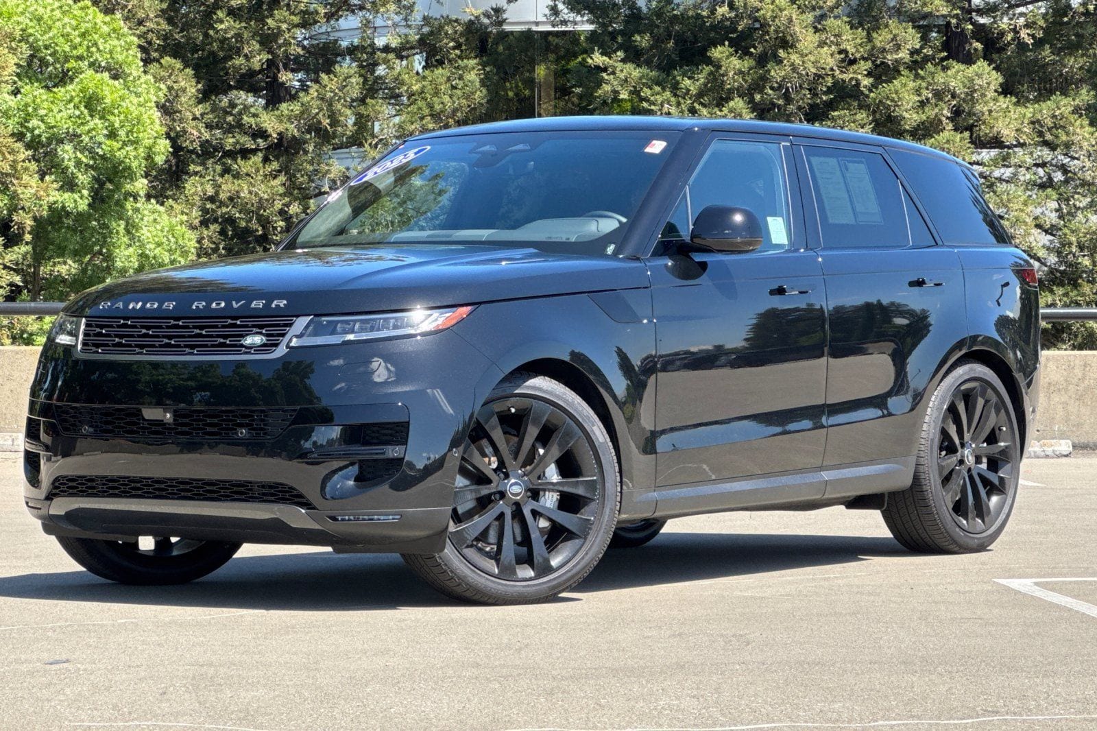 2025 Land Rover Range Rover Sport SE photo 1