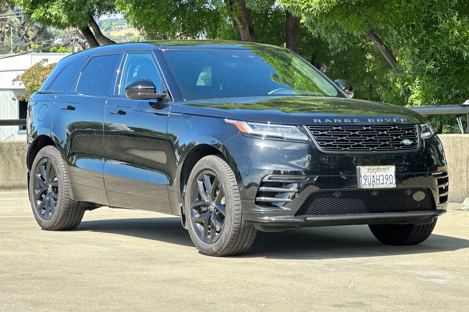 2026 Land Rover Range Rover Velar Dynamic SE photo 6