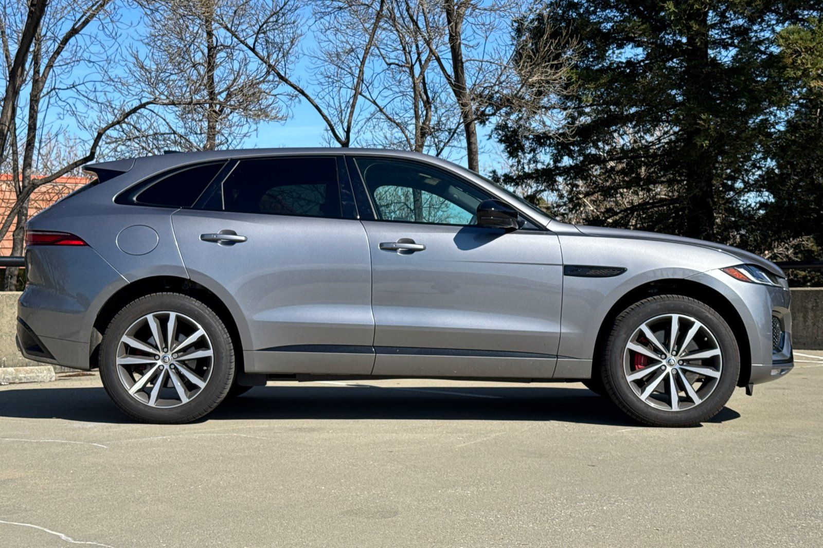 2025 Jaguar F-PACE P400 R-Dynamic S photo 5