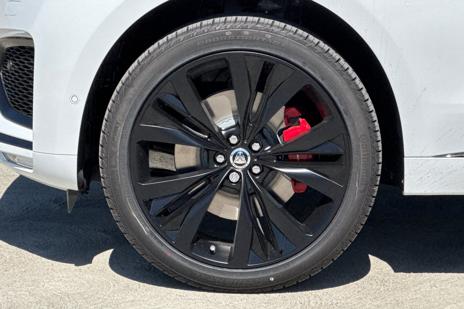 2026 Jaguar F-Pace R-Dynamic S - Photo 25