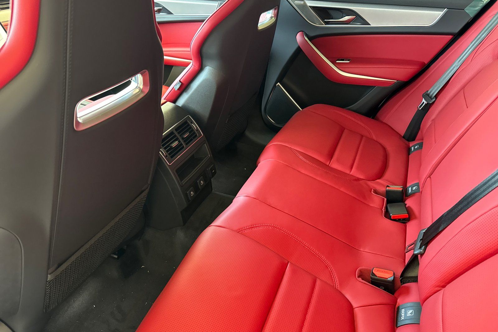 2026 Jaguar F-Pace R-Dynamic S - Photo 11