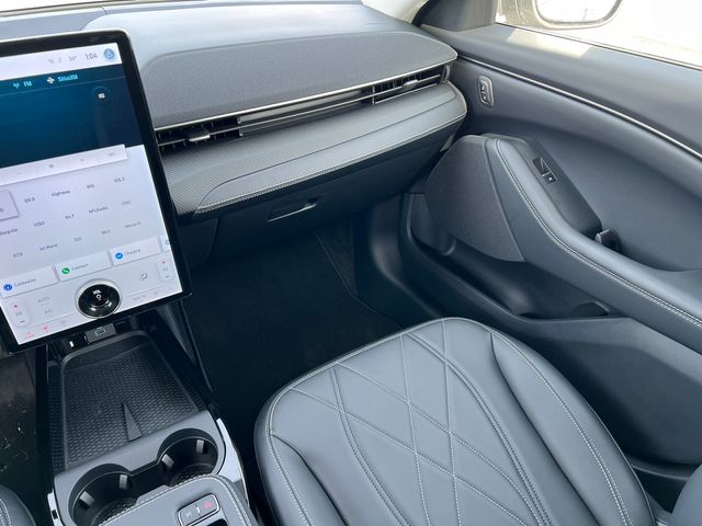 2024 Ford Mustang Mach-E Select AWD - Photo 30