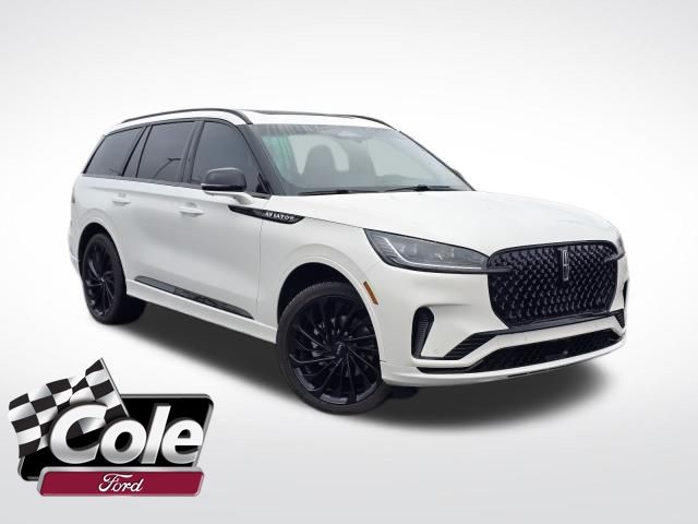 2025 Lincoln Aviator Reserve's photo