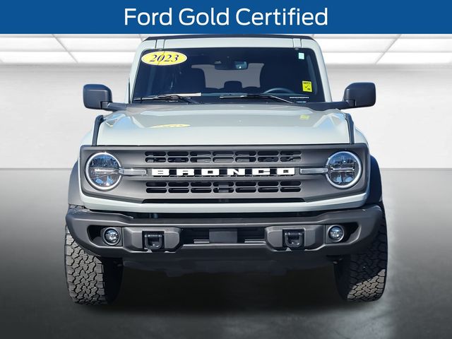2023 Ford Bronco Black Diamond photo 2