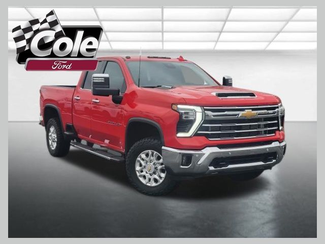 2024 Chevrolet Silverado HD LTZ's photo
