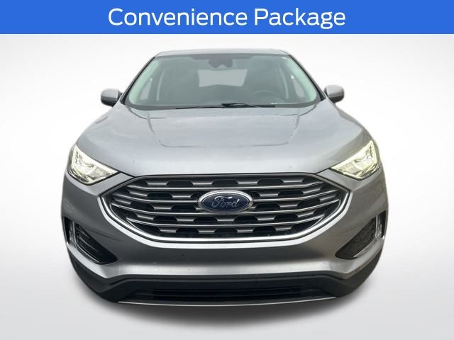 2022 Ford Edge SEL photo 2