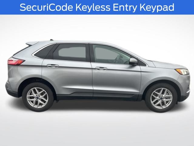2022 Ford Edge SEL photo 4