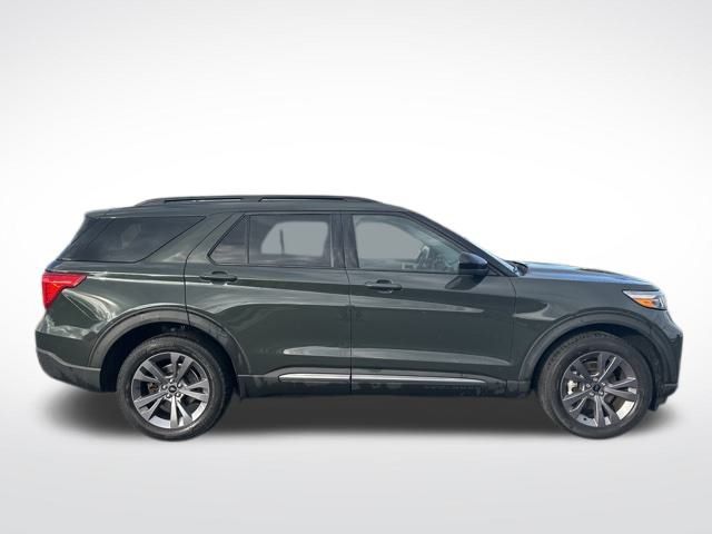 2022 Ford Explorer XLT photo 3