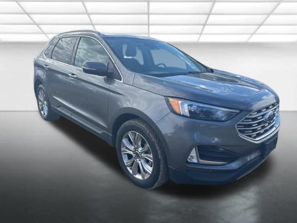 Certified 2022 Ford Edge Titanium SUV