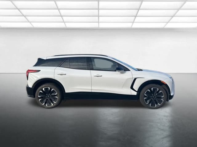 2024 Chevrolet Blazer EV RS photo 4