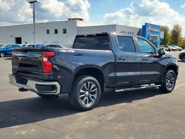 2022 Chevrolet Silverado 1500 LT photo 4