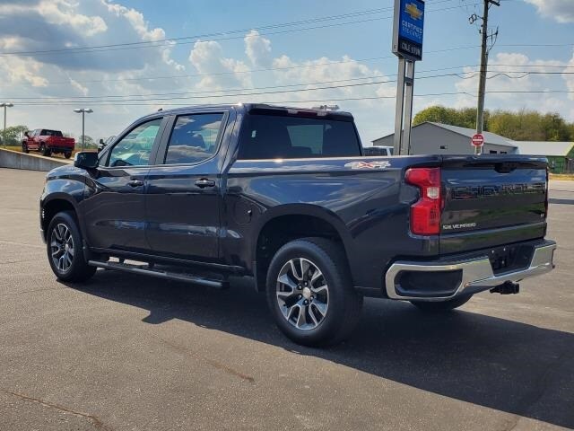 2022 Chevrolet Silverado 1500 LT photo 3
