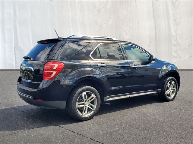 2016 Chevrolet Equinox LTZ photo 2