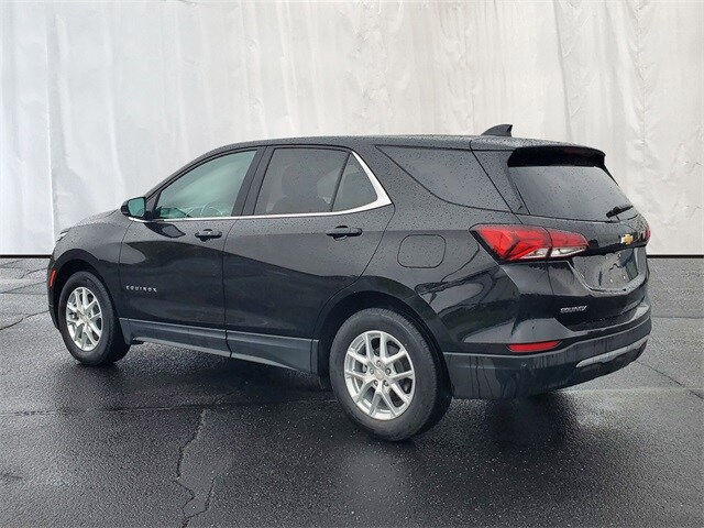 2022 Chevrolet Equinox LT photo 3