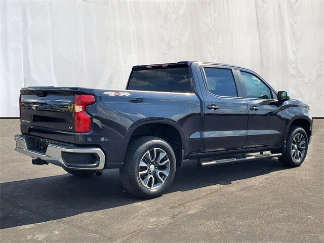 2022 Chevrolet Silverado 1500 LT photo 4