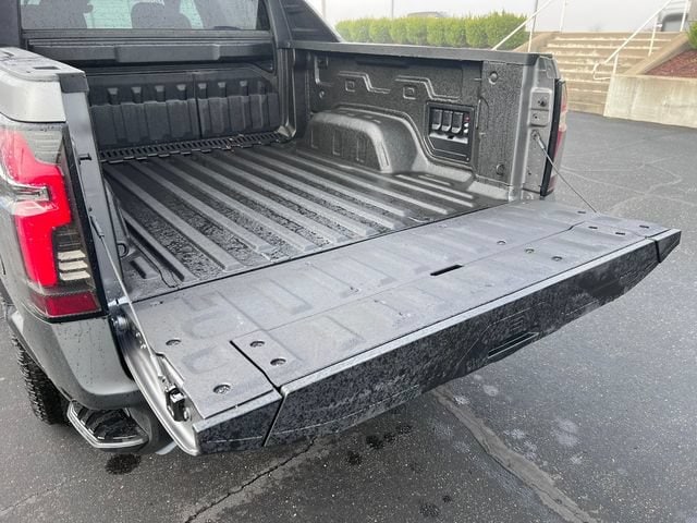2026 Chevrolet Silverado EV Trail Boss - Photo 9