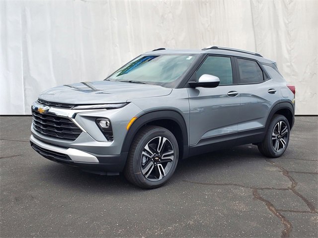 2026 Chevrolet Trailblazer LT photo 2